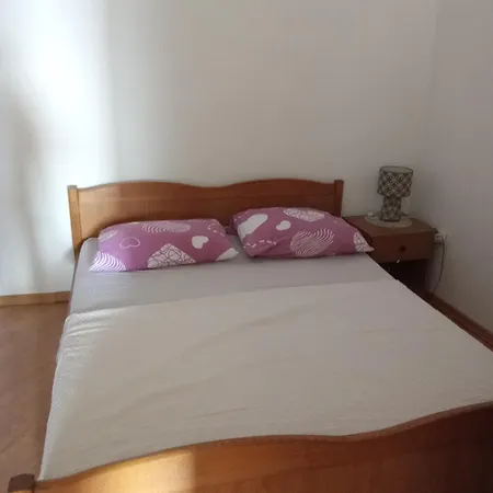 Apartman Krilo Jesenice (Split-Dalmatia)